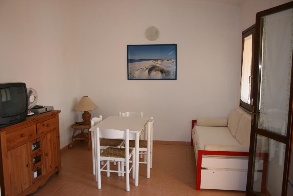 Casa Vacanze Stella Marina Monte Nai Værelse billede